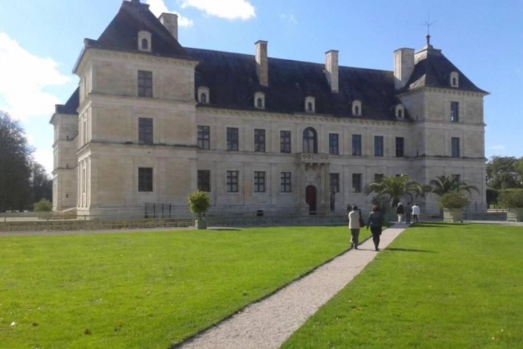 Charmante Maison Bourguignonne Avec Grand Jardin Et Parking Montbard Kültér fotó