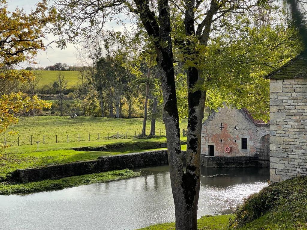 Charmante Maison Bourguignonne Avec Grand Jardin Et Parking Montbard Kültér fotó