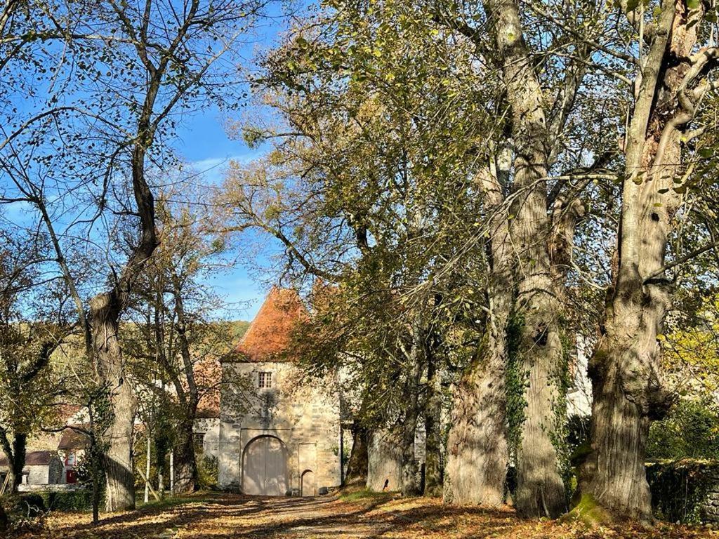 Charmante Maison Bourguignonne Avec Grand Jardin Et Parking Montbard Kültér fotó